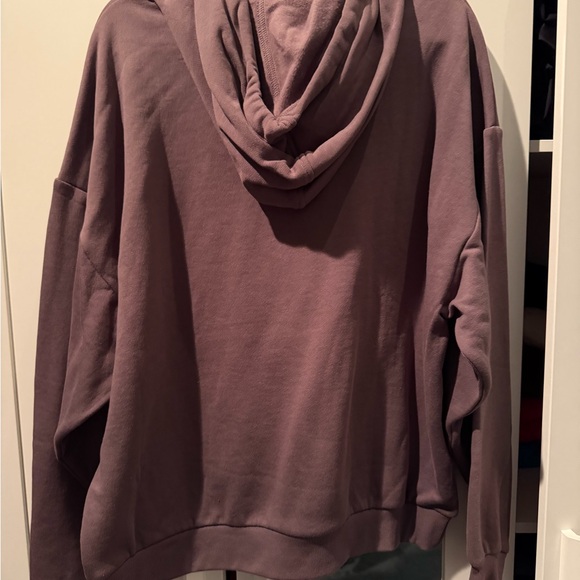 ALO NWT Raisinette Accolade Hoodie Large *discontinued color - Picture 3 of 4